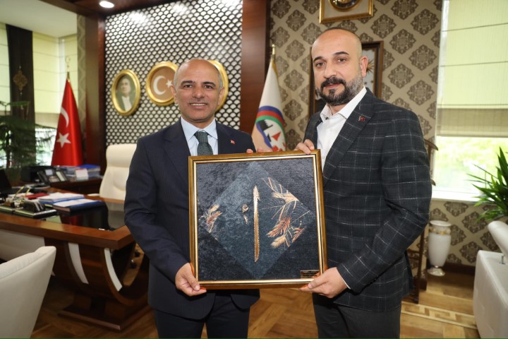 Bakan Ste MHP Kocaeliden Hayrl Olsun Ziyareti