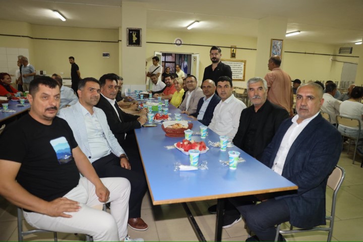 Bakan St Canlarla Bulutu, ftar Yapt