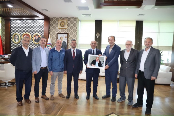 AK Parti Tekilatlarndan Bakan Ste Ziyaret